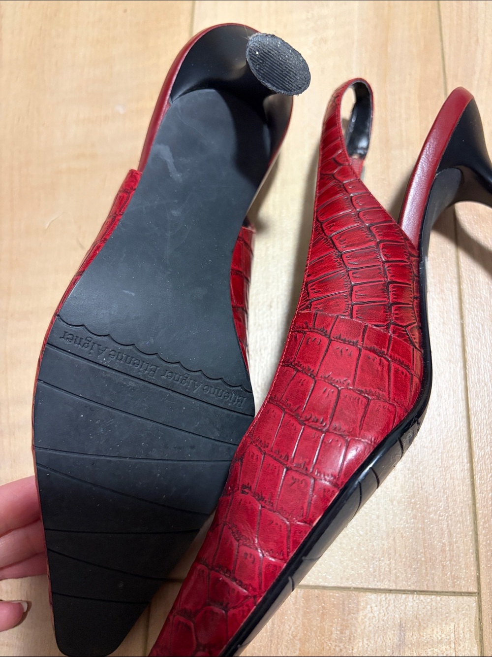 Etienne Aigner Red Croc-Embossed Slingback Pumps with Pointed Toe - Picture 4 of 4